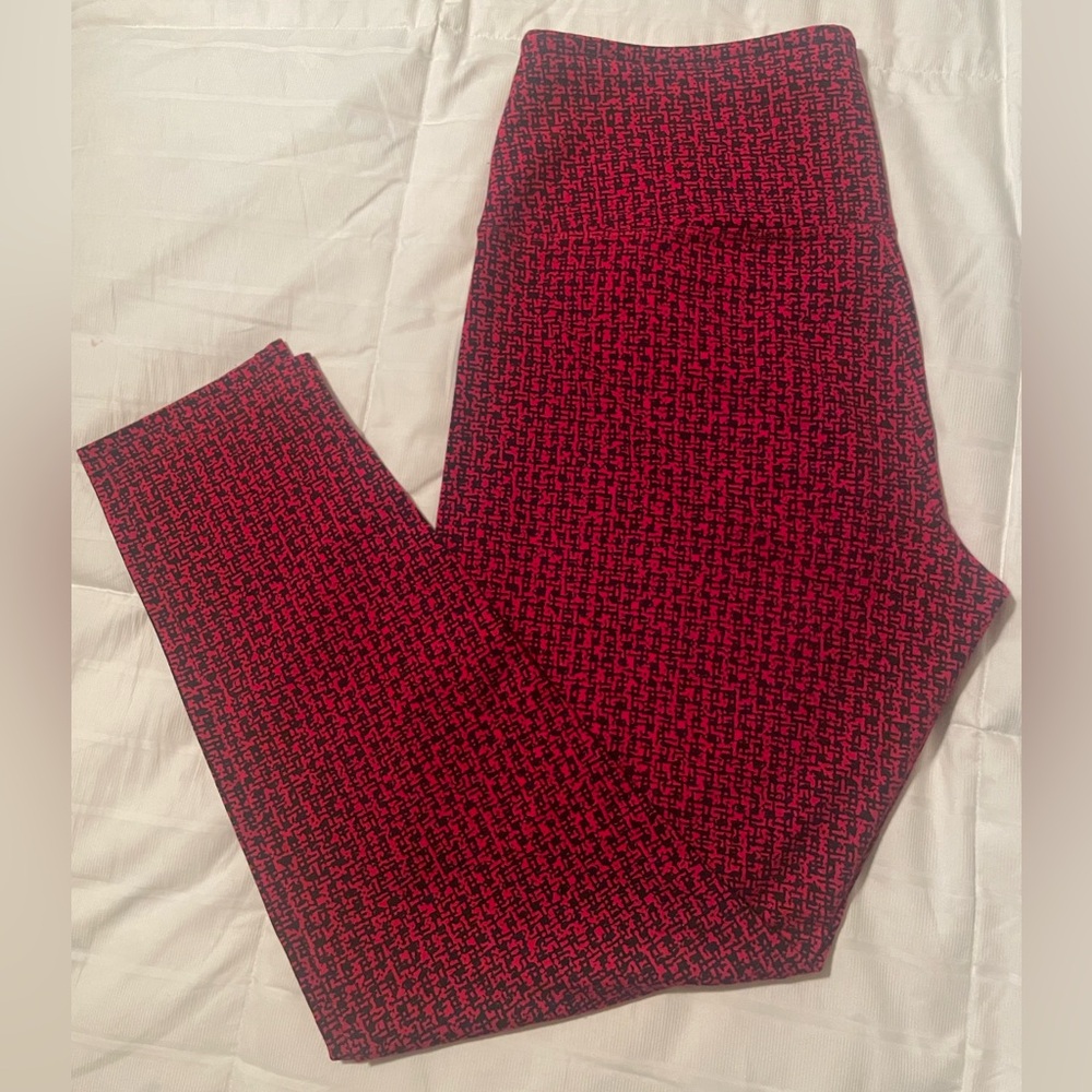 SUAVE RED & Black Leggings, Size Large